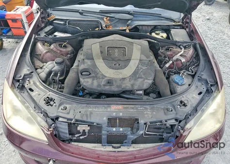 2008 Mercedes-Benz S 550 z USA, uszkodzony, nr VIN WDDNG71X28A172628